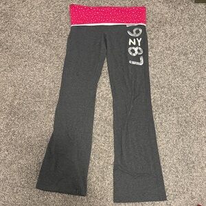 Aeropostale Gray Yoga Pants with Pink Waistband